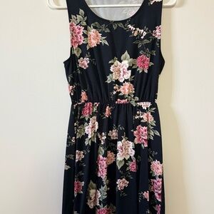 Chic Floral Midi Dress - Black and Pink